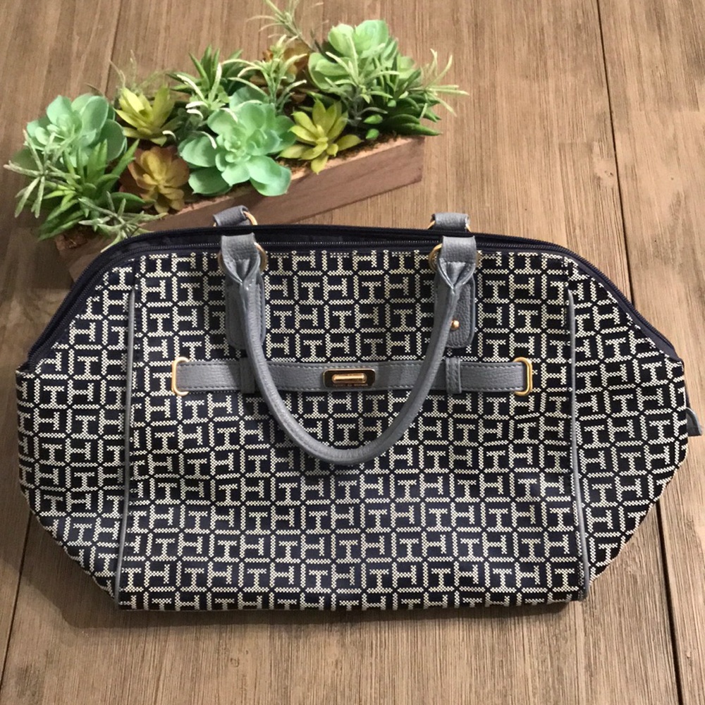 Tommy Hilfiger blue medium size hand bag